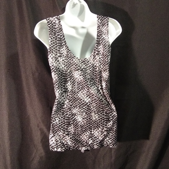 Worthington Sleevless Blouse - Picture 2 of 2